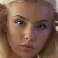 Sarah Argabrite Çıplak