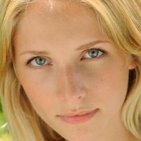 Sarah Ulrich Çıplak