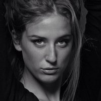 Sasha Gemini Çıplak
