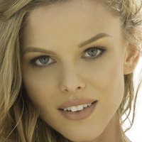 Scarlett Burke Çıplak