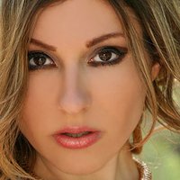 Selena D. Çıplak