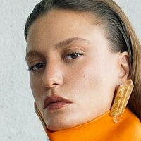 Serenay Sarıkaya Çıplak