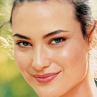 Shalom Harlow Çıplak