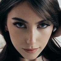 Shana Cohen Çıplak