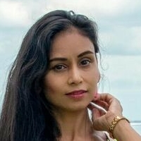 Shivani Çıplak