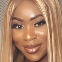 Silvia Ehigie Çıplak