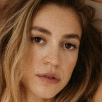 Sofia Elmuttaki Çıplak