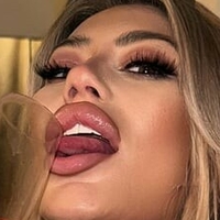 Sophie Dalzell Çıplak