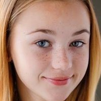 Sophie Logan Çıplak