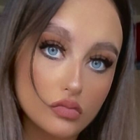 Sophie Squirts Çıplak