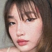 Sujin Kwon Çıplak