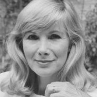 Susan Hampshire Çıplak