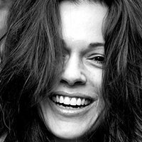 Suzan Anbeh Çıplak