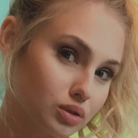 Tabby Ridiman Çıplak