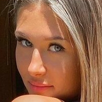 Talia Lewis-Cole Çıplak