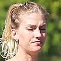 Taylor Neisen Çıplak