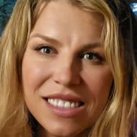 Tenley E. Raj Çıplak