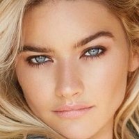 Tess Jantschek Çıplak