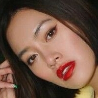 Tiffany Hsu Çıplak