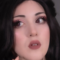 Tina Kinz Çıplak