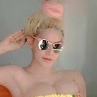 valentinats4m Çıplak