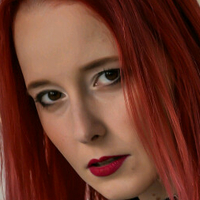 Valéria Kozma Çıplak
