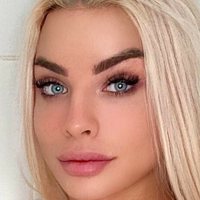 Victoria Mazhevski Çıplak