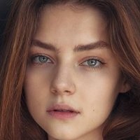 Vika Levina Çıplak