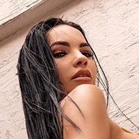 Yesy Naya Çıplak
