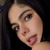 Yineth Medina Çıplak