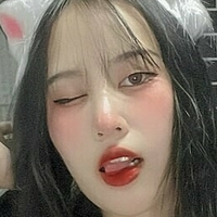 yunnechan Çıplak