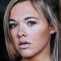 Yvonne Pferrer Çıplak
