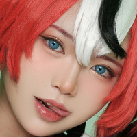 ZinieQ Cosplayer Çıplak