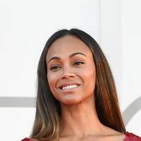 Zoe Saldana Çıplak