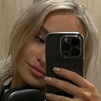 Zuzana Kardos Çıplak